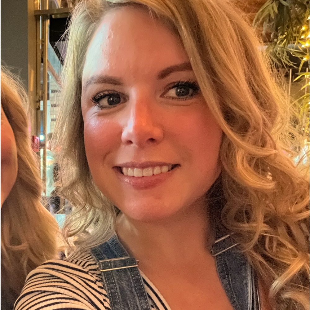 Meet your Posher, Laura